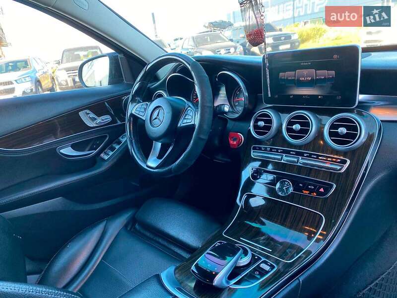 Седан Mercedes-Benz C-Class 2015 в Львове