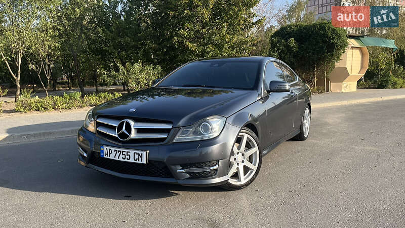 Купе Mercedes-Benz C-Class 2012 в 