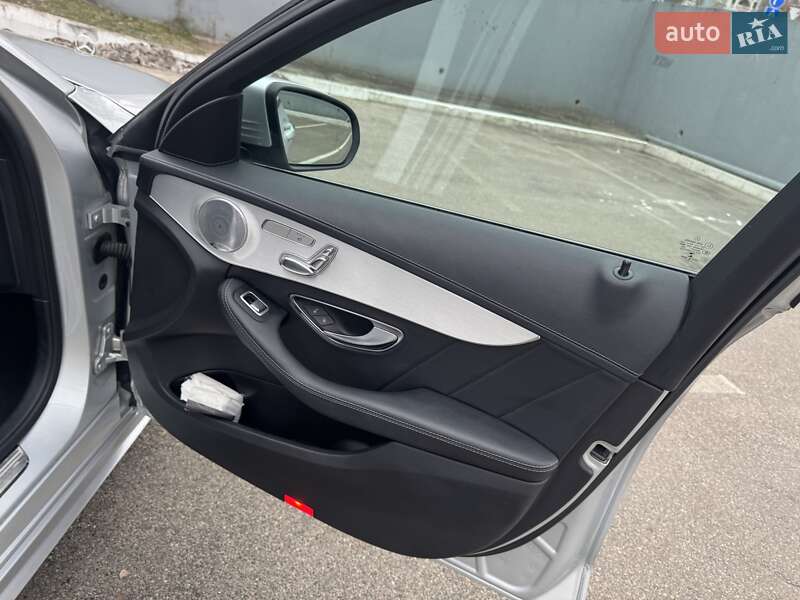 Седан Mercedes-Benz C-Class 2015 в Киеве