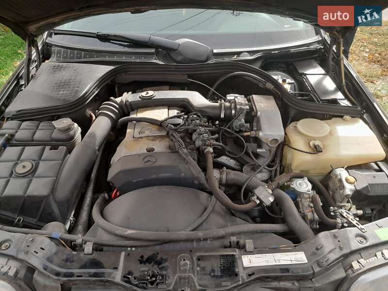 Седан Mercedes-Benz C-Class 1995 в Охтирці