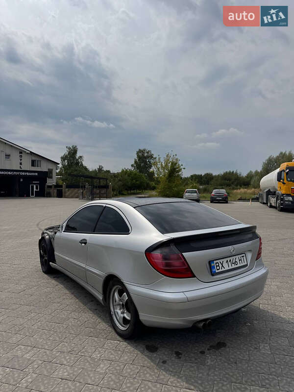 Купе Mercedes-Benz C-Class 2002 в Сокале