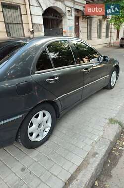 Седан Mercedes-Benz C-Class 2001 в 