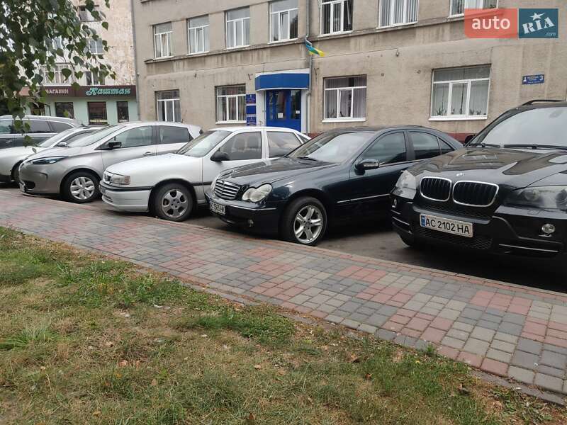 Седан Mercedes-Benz C-Class 2002 в Володимирі фото 9 Седан Mercedes-Benz C-Class 2002 в Володимирі