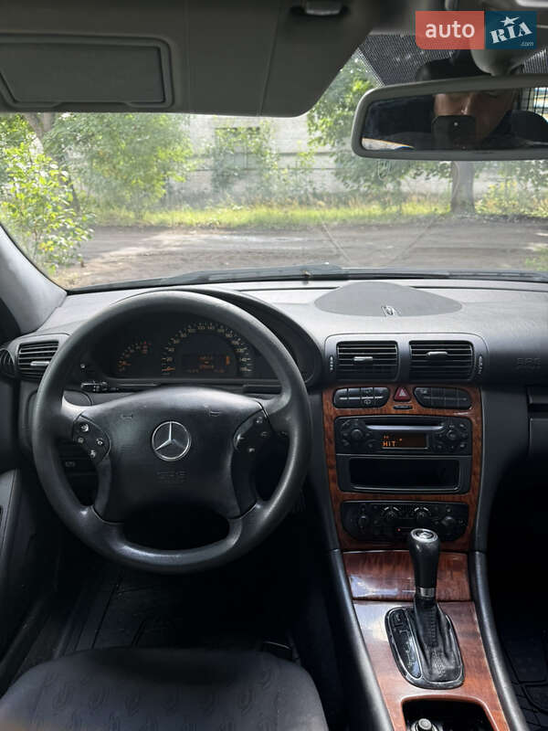 Универсал Mercedes-Benz C-Class 2003 в Костополе