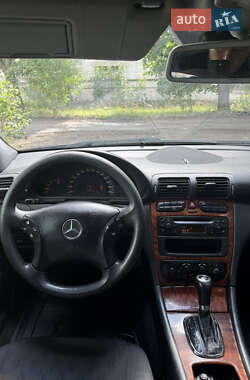 Универсал Mercedes-Benz C-Class 2003 в 