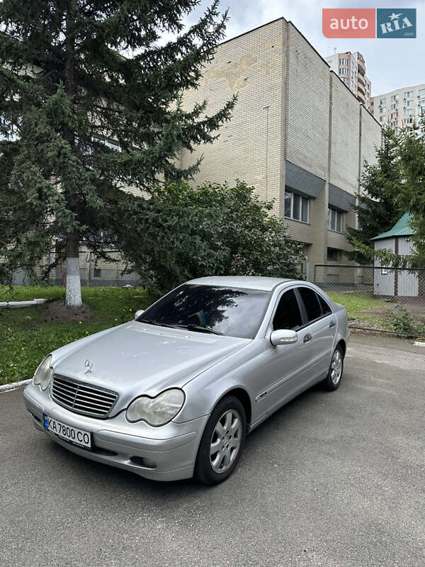Седан Mercedes-Benz C-Class 2001 в 