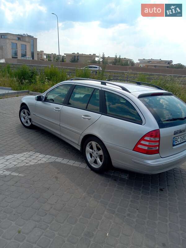 Универсал Mercedes-Benz C-Class 2004 в Львове