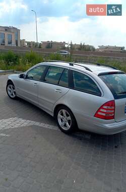 Универсал Mercedes-Benz C-Class 2004 в 