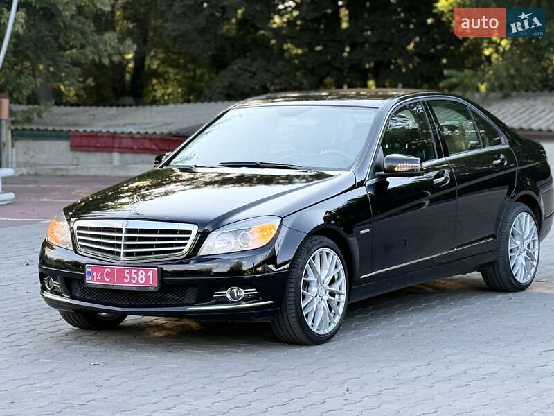 Седан Mercedes-Benz C-Class 2010 в Виннице