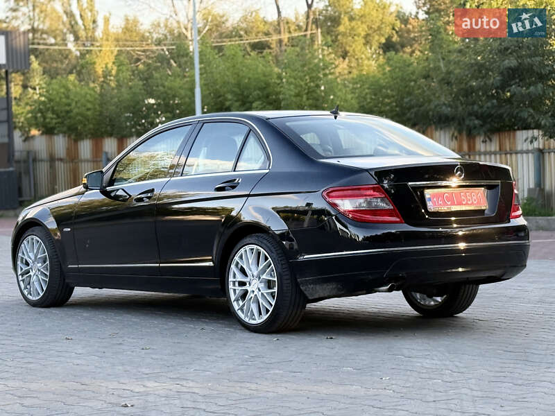 Седан Mercedes-Benz C-Class 2010 в Виннице