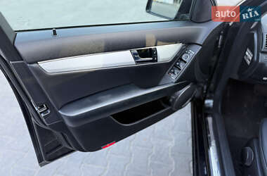 Седан Mercedes-Benz C-Class 2010 в 