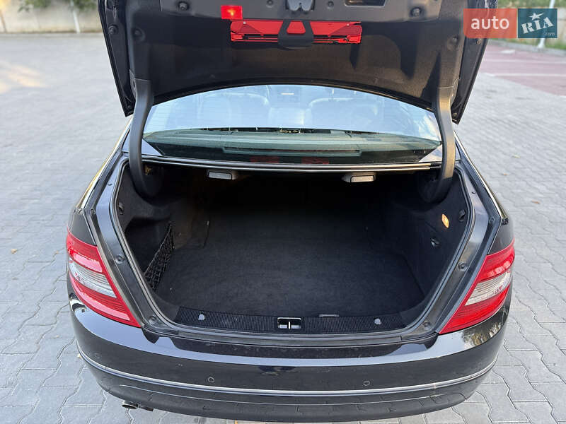 Седан Mercedes-Benz C-Class 2010 в Виннице