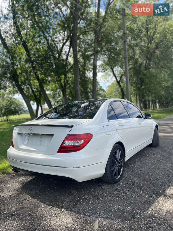 Седан Mercedes-Benz C-Class 2011 в Заставной фото 2 Седан Mercedes-Benz C-Class 2011 в Заставной