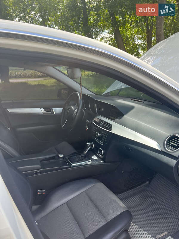 Седан Mercedes-Benz C-Class 2011 в Заставной фото 12 Седан Mercedes-Benz C-Class 2011 в Заставной