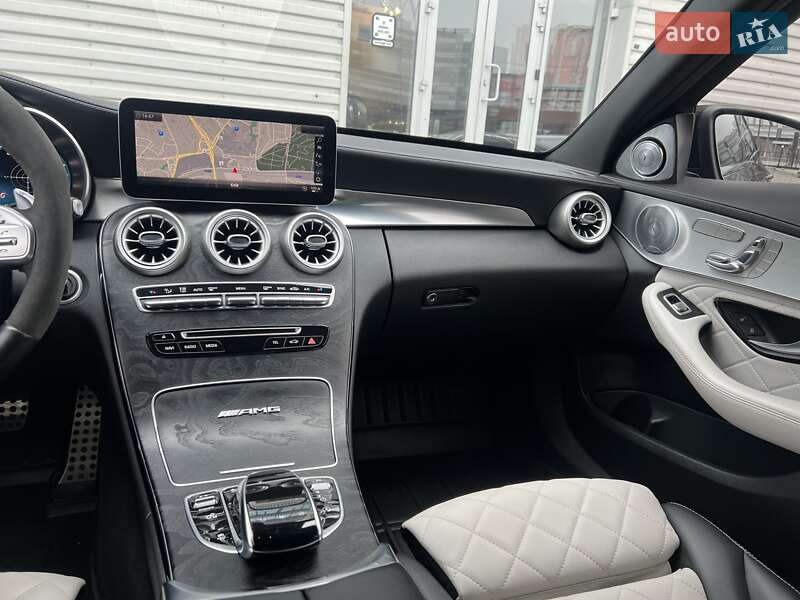 Седан Mercedes-Benz C-Class 2015 в Киеве