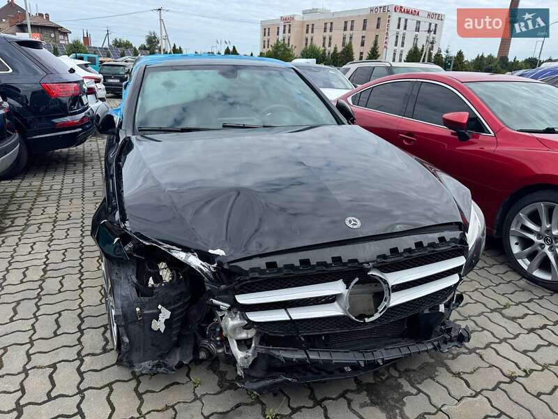Седан Mercedes-Benz C-Class 2019 в Львові