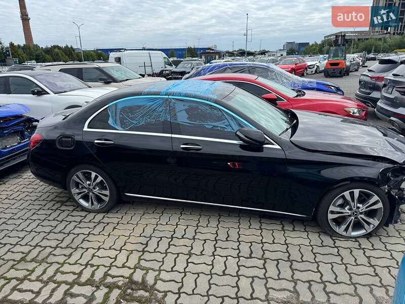 Седан Mercedes-Benz C-Class 2019 в Львові