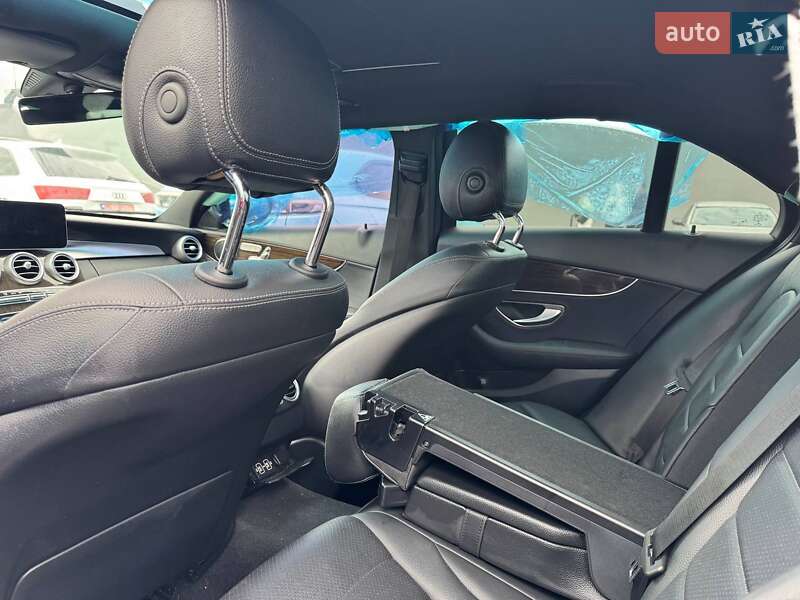 Седан Mercedes-Benz C-Class 2019 в Львові