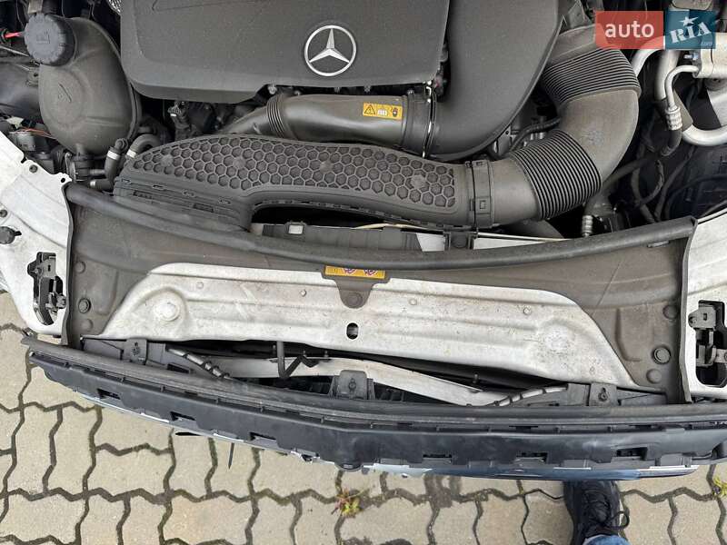 Седан Mercedes-Benz C-Class 2019 в Львові