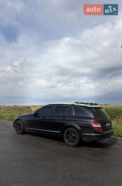 Універсал Mercedes-Benz C-Class 2010 в Сумах