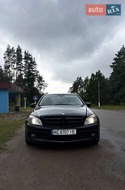 Универсал Mercedes-Benz C-Class 2010 в 