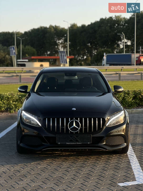 Седан Mercedes-Benz C-Class 2016 в 