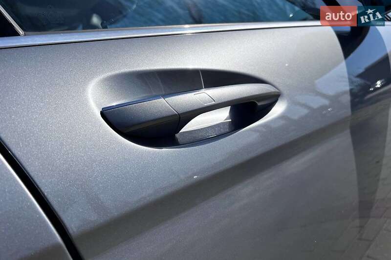 Седан Mercedes-Benz C-Class 2013 в Львові