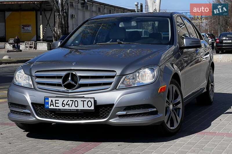 Седан Mercedes-Benz C-Class 2013 в Львові