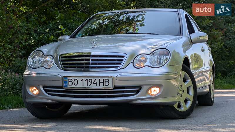 Седан Mercedes-Benz C-Class 2004 в Тернополе