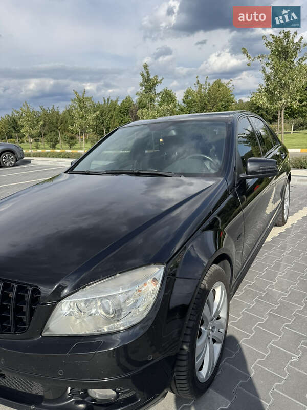 Седан Mercedes-Benz C-Class 2007 в Киеве