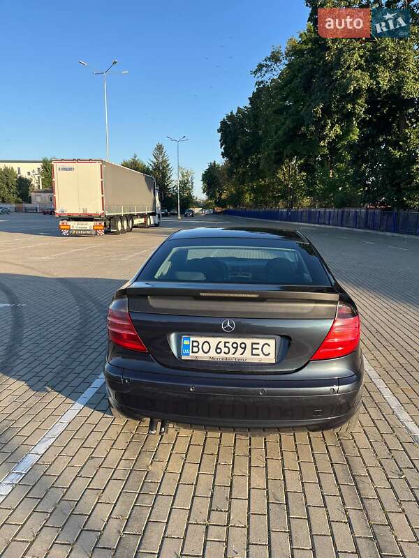 Купе Mercedes-Benz C-Class 2003 в Тернополе