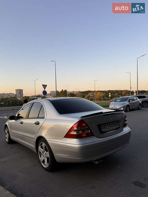 Седан Mercedes-Benz C-Class 2001 в Вінниці