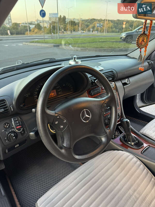 Седан Mercedes-Benz C-Class 2001 в Вінниці