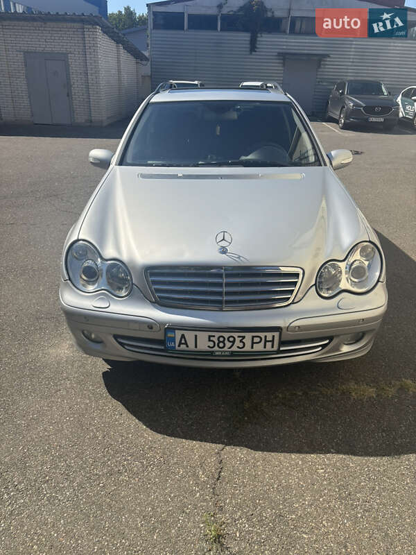 Универсал Mercedes-Benz C-Class 2004 в 
