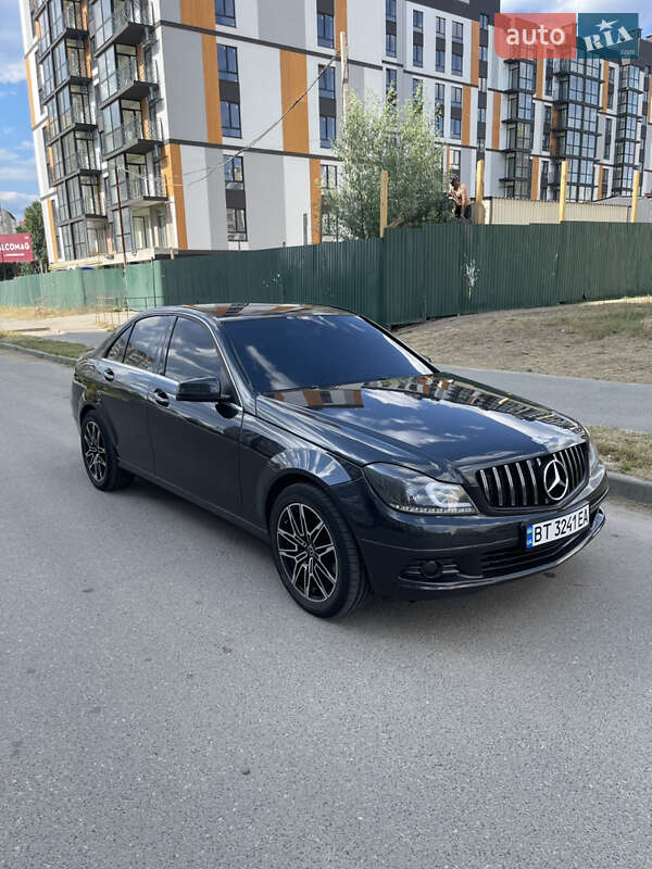 Седан Mercedes-Benz C-Class 2007 в Киеве фото 2 Седан Mercedes-Benz C-Class 2007 в Киеве