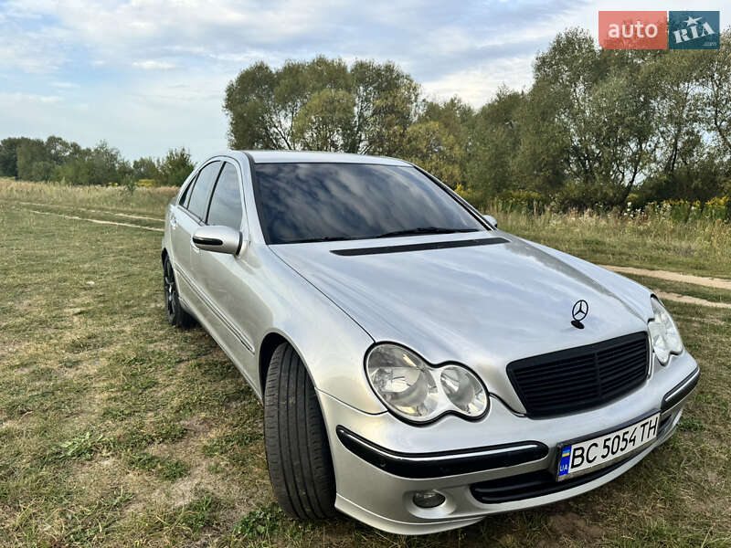 Седан Mercedes-Benz C-Class 2002 в Яворове фото 7 Седан Mercedes-Benz C-Class 2002 в Яворове