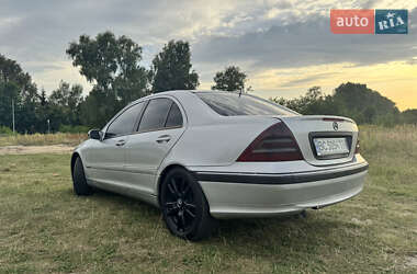 Седан Mercedes-Benz C-Class 2002 в 