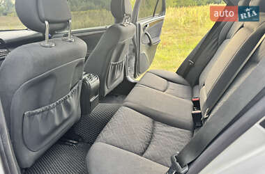Седан Mercedes-Benz C-Class 2002 в 