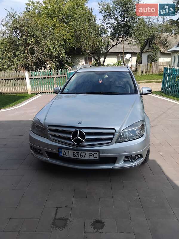 Mercedes-Benz C-Class 2010