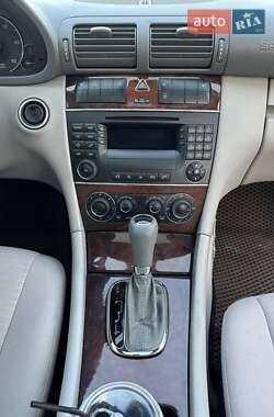 Универсал Mercedes-Benz C-Class 2006 в 
