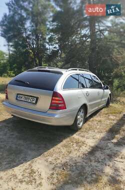 Універсал Mercedes-Benz C-Class 2002 в 