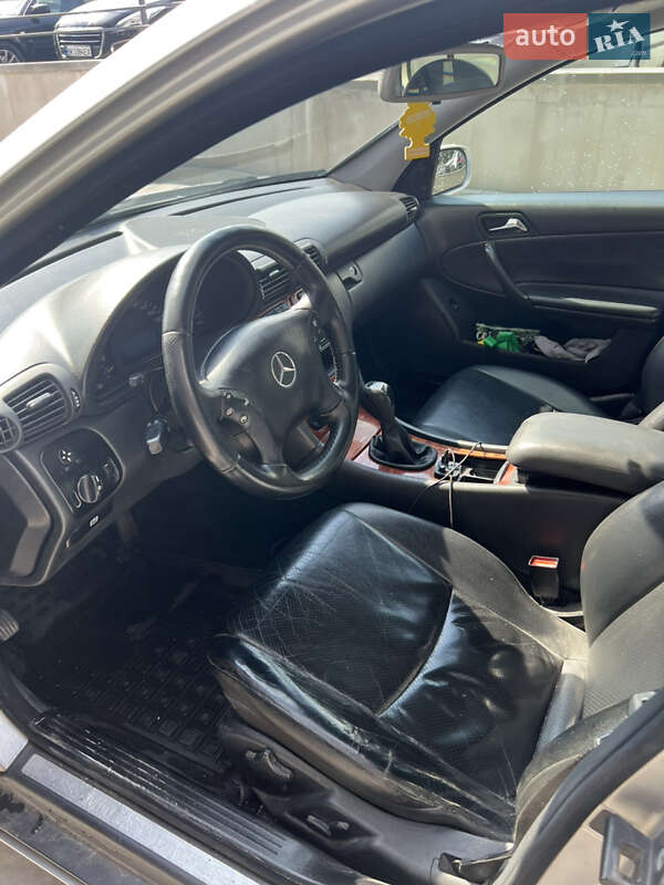 Универсал Mercedes-Benz C-Class 2002 в Ровно