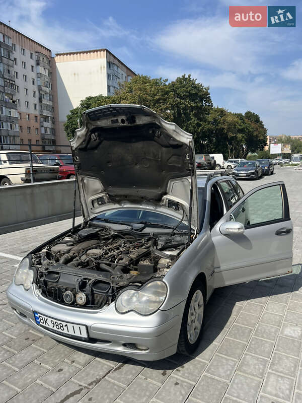 Универсал Mercedes-Benz C-Class 2002 в Ровно