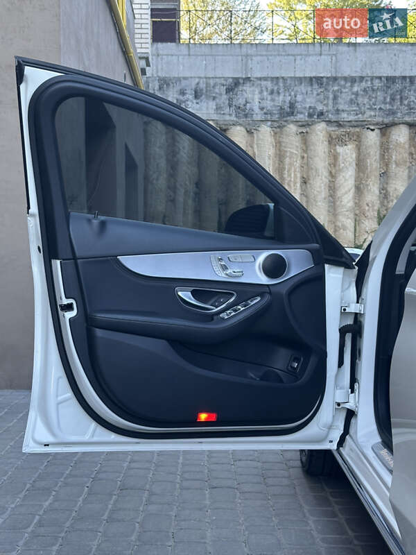 Седан Mercedes-Benz C-Class 2015 в Виннице фото 16 Седан Mercedes-Benz C-Class 2015 в Виннице