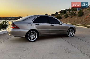 Седан Mercedes-Benz C-Class 2002 в 