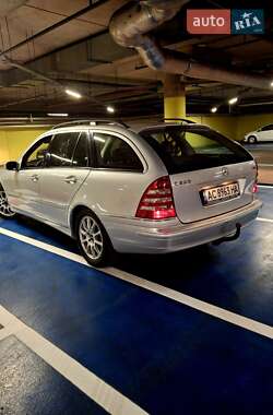 Универсал Mercedes-Benz C-Class 2005 в 