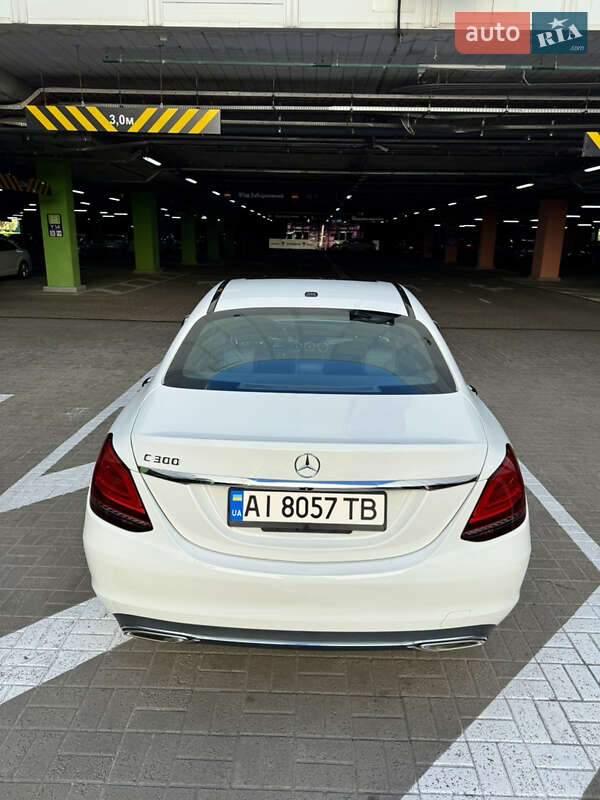 Седан Mercedes-Benz C-Class 2021 в Киеве