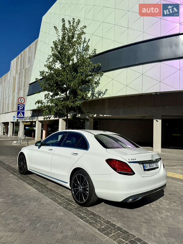 Седан Mercedes-Benz C-Class 2021 в Киеве