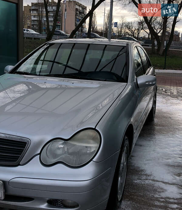 Седан Mercedes-Benz C-Class 2003 в 