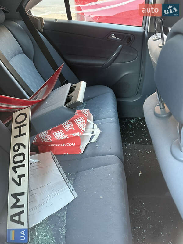 Седан Mercedes-Benz C-Class 2003 в Киеве фото 14 Седан Mercedes-Benz C-Class 2003 в Киеве